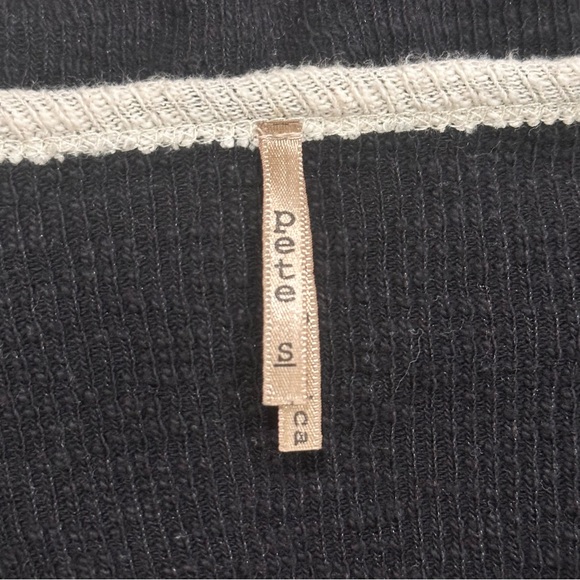 Pete Collection Knit Henley Top Colorblock Long Sleeve - Picture 4 of 5